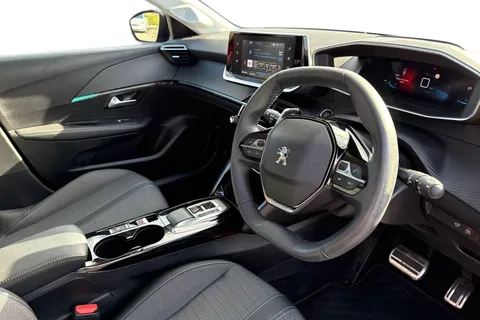 CY23BSV PEUGEOT 208 1.2 PureTech Allure Premium + EAT Euro 6 (s/s) 5dr Thumbnail #15