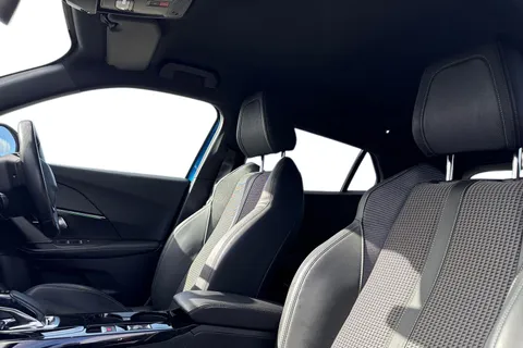 15 of 66 for PEUGEOT e-2008 50kWh GT Auto 5dr (7kW Charger)