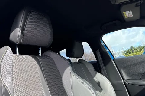 23 of 66 for PEUGEOT e-2008 50kWh GT Auto 5dr (7kW Charger)