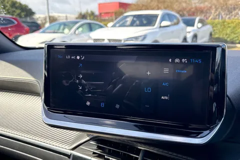 KW25YOG PEUGEOT 2008 1.2 HYBRID GT e-DSC6 Euro 6 (s/s) 5dr Thumbnail #22