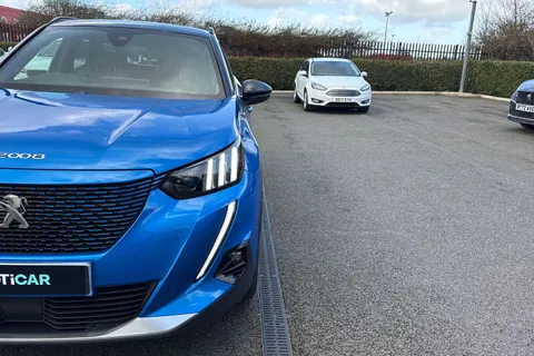 25 of 66 for PEUGEOT e-2008 50kWh GT Auto 5dr (7kW Charger)