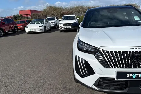 KW25YOG PEUGEOT 2008 1.2 HYBRID GT e-DSC6 Euro 6 (s/s) 5dr Thumbnail #25