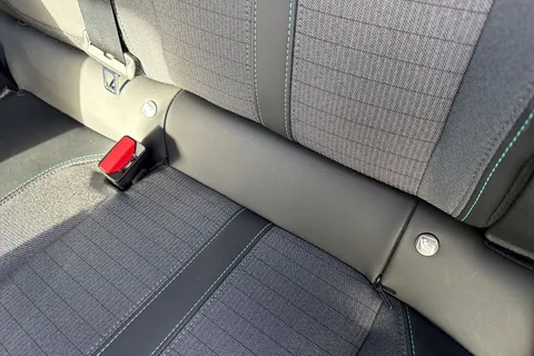 CY23BSV PEUGEOT 208 1.2 PureTech Allure Premium + EAT Euro 6 (s/s) 5dr Thumbnail #32