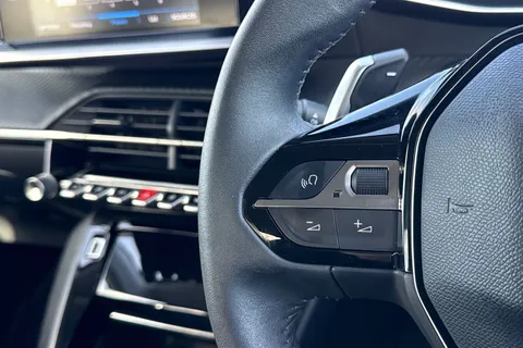 CY23BSV PEUGEOT 208 1.2 PureTech Allure Premium + EAT Euro 6 (s/s) 5dr Thumbnail #39