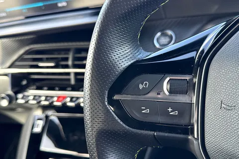 40 of 66 for PEUGEOT e-2008 50kWh GT Auto 5dr (7kW Charger)