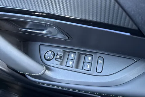 KW25YOG PEUGEOT 2008 1.2 HYBRID GT e-DSC6 Euro 6 (s/s) 5dr Thumbnail #41