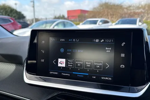 CY23BSV PEUGEOT 208 1.2 PureTech Allure Premium + EAT Euro 6 (s/s) 5dr Thumbnail #46