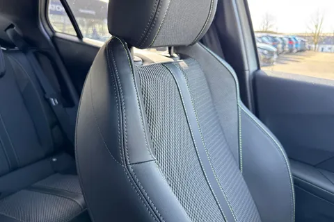 KW25YOG PEUGEOT 2008 1.2 HYBRID GT e-DSC6 Euro 6 (s/s) 5dr Thumbnail #59