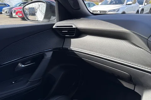 KW25YOG PEUGEOT 2008 1.2 HYBRID GT e-DSC6 Euro 6 (s/s) 5dr Thumbnail #60