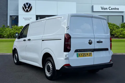 KY25PJO Volkswagen E-Transporter 100kW 65kWh Commerce Plus Van Auto Thumbnail #3
