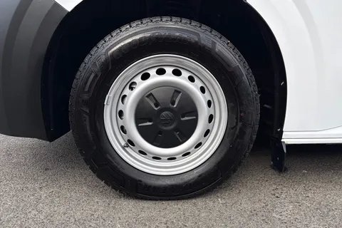 KY25PJO Volkswagen E-Transporter 100kW 65kWh Commerce Plus Van Auto Thumbnail #14