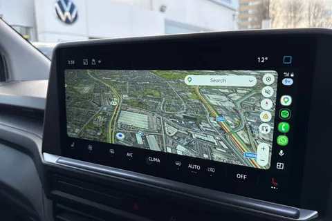 KY25PJO Volkswagen E-Transporter 100kW 65kWh Commerce Plus Van Auto Thumbnail #18