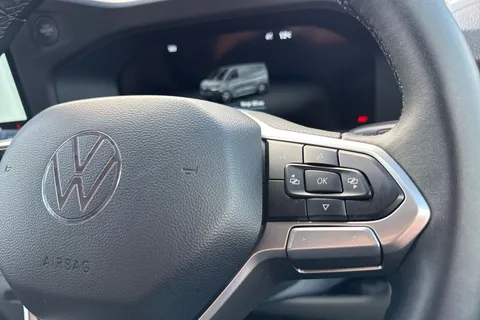 KY25PJO Volkswagen E-Transporter 100kW 65kWh Commerce Plus Van Auto Thumbnail #41