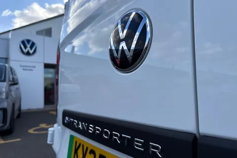 KY25PJO Volkswagen E-Transporter 100kW 65kWh Commerce Plus Van Auto Thumbnail #61