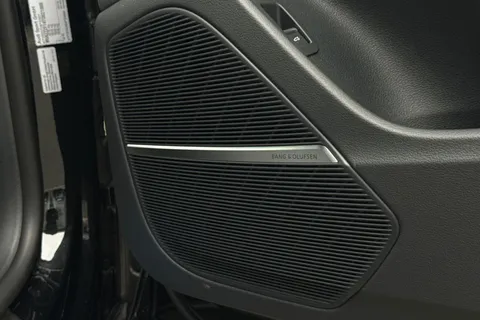  Audi RS Q8 4.0 TFSI V8 Performance Carbon Black Tiptronic quattro Euro 6 (s/s) 5dr Thumbnail #38