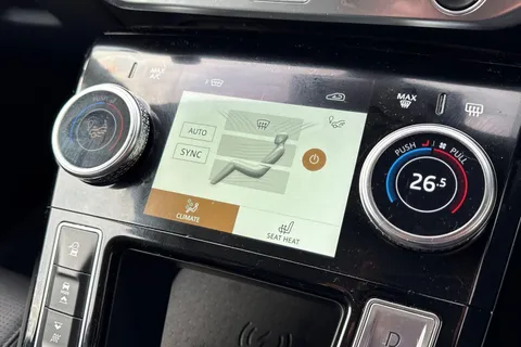 KP23VSL Jaguar I-Pace 400 90kWh HSE Black SUV 5dr Electric Auto 4WD (400 ps) Thumbnail #19
