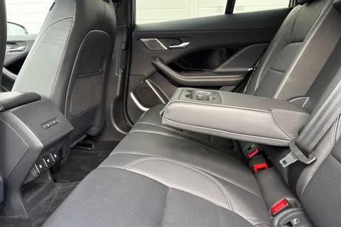 KP23VSL Jaguar I-Pace 400 90kWh HSE Black SUV 5dr Electric Auto 4WD (400 ps) Thumbnail #40