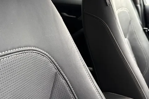 KP23VSL Jaguar I-Pace 400 90kWh HSE Black SUV 5dr Electric Auto 4WD (400 ps) Thumbnail #56