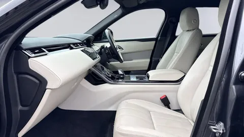KW72UFC Land Rover Range Rover Velar 2.0 D200 Edition 5dr Auto Thumbnail #3