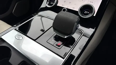KW72UFC Land Rover Range Rover Velar 2.0 D200 Edition 5dr Auto Thumbnail #14