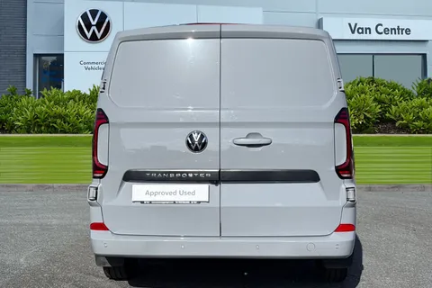 DG75BXU Volkswagen Transporter 2.0 TDI 110 Commerce Pro Van Thumbnail #5