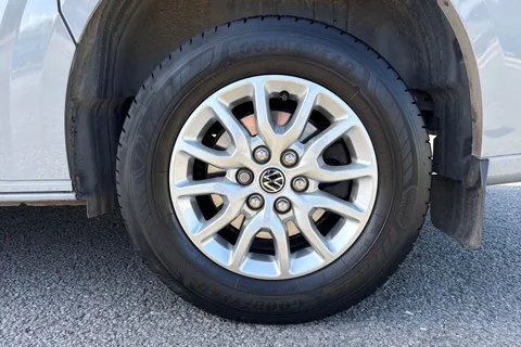 DG75BXU Volkswagen Transporter 2.0 TDI 110 Commerce Pro Van Thumbnail #13