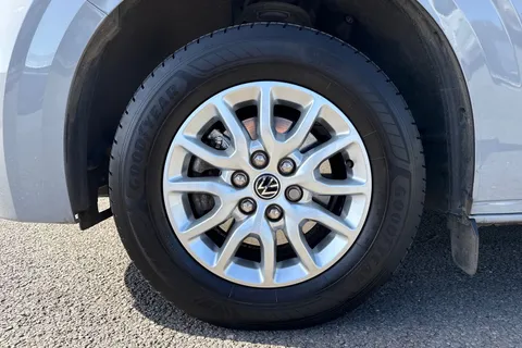 DG75BXU Volkswagen Transporter 2.0 TDI 110 Commerce Pro Van Thumbnail #14