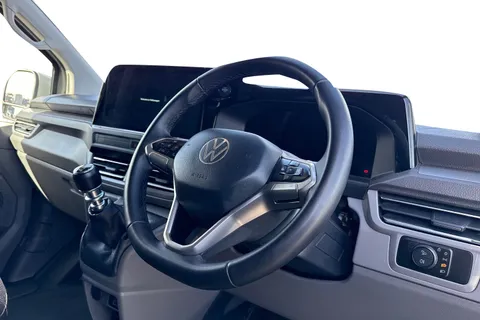 DG75BXU Volkswagen Transporter 2.0 TDI 110 Commerce Pro Van Thumbnail #15