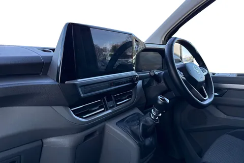 DG75BXU Volkswagen Transporter 2.0 TDI 110 Commerce Pro Van Thumbnail #16