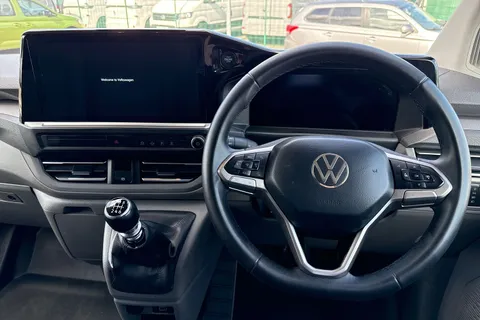 DG75BXU Volkswagen Transporter 2.0 TDI 110 Commerce Pro Van Thumbnail #19