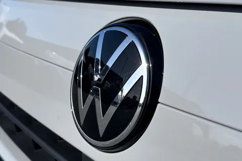 DG75BXU Volkswagen Transporter 2.0 TDI 110 Commerce Pro Van Thumbnail #30