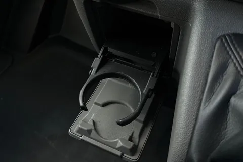 DG75BXU Volkswagen Transporter 2.0 TDI 110 Commerce Pro Van Thumbnail #39