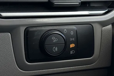 DG75BXU Volkswagen Transporter 2.0 TDI 110 Commerce Pro Van Thumbnail #41