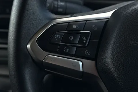 DG75BXU Volkswagen Transporter 2.0 TDI 110 Commerce Pro Van Thumbnail #43