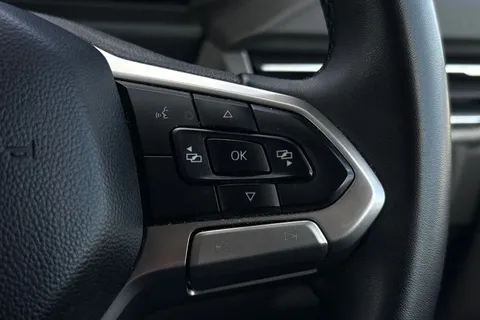 DG75BXU Volkswagen Transporter 2.0 TDI 110 Commerce Pro Van Thumbnail #44