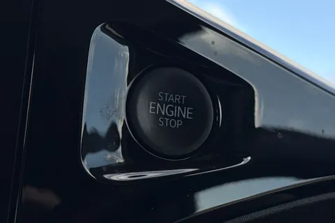 DG75BXU Volkswagen Transporter 2.0 TDI 110 Commerce Pro Van Thumbnail #45