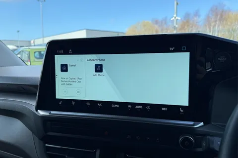 DG75BXU Volkswagen Transporter 2.0 TDI 110 Commerce Pro Van Thumbnail #48