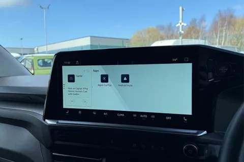 DG75BXU Volkswagen Transporter 2.0 TDI 110 Commerce Pro Van Thumbnail #49