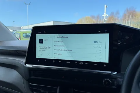 DG75BXU Volkswagen Transporter 2.0 TDI 110 Commerce Pro Van Thumbnail #55