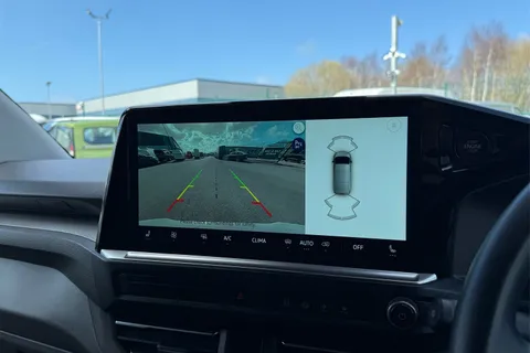 DG75BXU Volkswagen Transporter 2.0 TDI 110 Commerce Pro Van Thumbnail #59