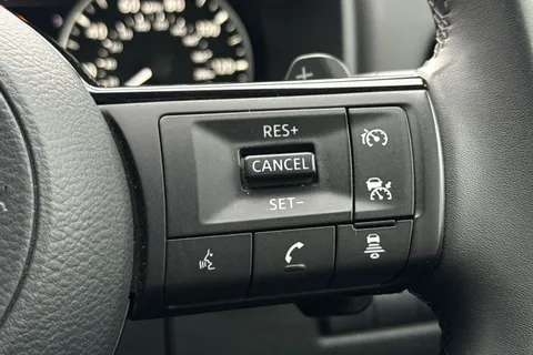 DL73OCC Nissan Qashqai 1.3 DIG-T MHEV Acenta Premium XTRON Euro 6 (s/s) 5dr Thumbnail #39