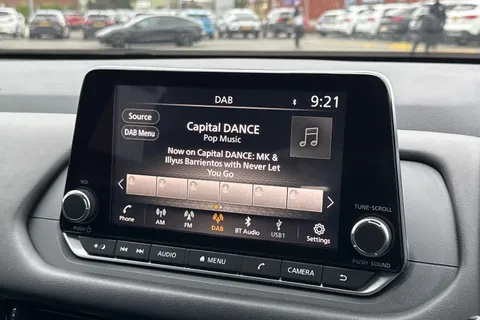 DL73OCC Nissan Qashqai 1.3 DIG-T MHEV Acenta Premium XTRON Euro 6 (s/s) 5dr Thumbnail #48