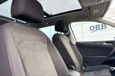 CY68EYM Volkswagen Tiguan 2.0 TDi 150 SEL 5dr ⭐Keyless entry, 1 Year VW Warranty⭐ Thumbnail #25