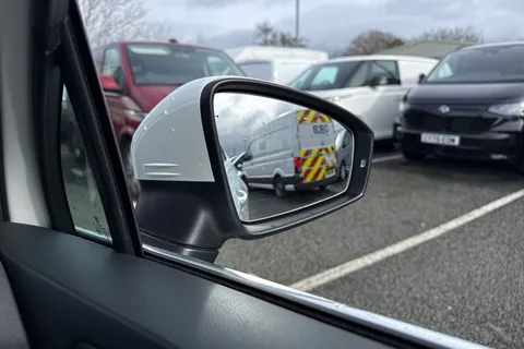 CY68EYM Volkswagen Tiguan 2.0 TDi 150 SEL 5dr ⭐Keyless entry, 1 Year VW Warranty⭐ Thumbnail #40