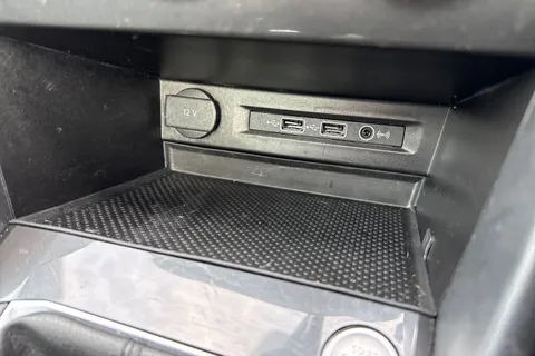 CY68EYM Volkswagen Tiguan 2.0 TDi 150 SEL 5dr ⭐Keyless entry, 1 Year VW Warranty⭐ Thumbnail #41