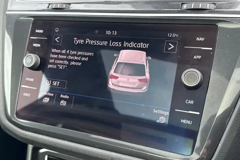 CY68EYM Volkswagen Tiguan 2.0 TDi 150 SEL 5dr ⭐Keyless entry, 1 Year VW Warranty⭐ Thumbnail #53