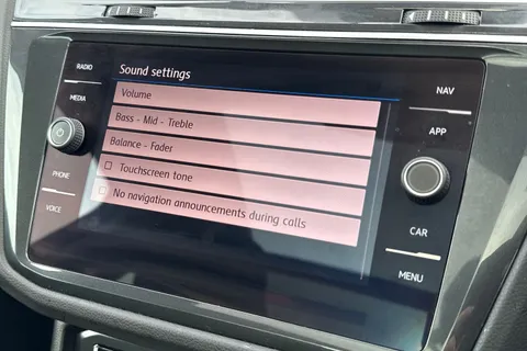 CY68EYM Volkswagen Tiguan 2.0 TDi 150 SEL 5dr ⭐Keyless entry, 1 Year VW Warranty⭐ Thumbnail #55