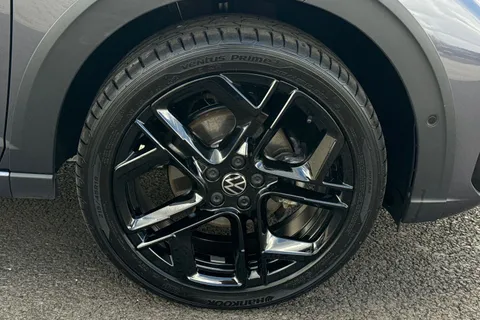 KO25MYL Volkswagen Taigo 1.0 TSI 115 Black Edition 5dr **PAN ROOF** Thumbnail #10