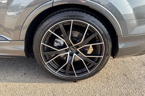 Audi Q7 3.0 TDI V6 Black Edition Tiptronic quattro Euro 6 (s/s) 5dr Thumbnail #11