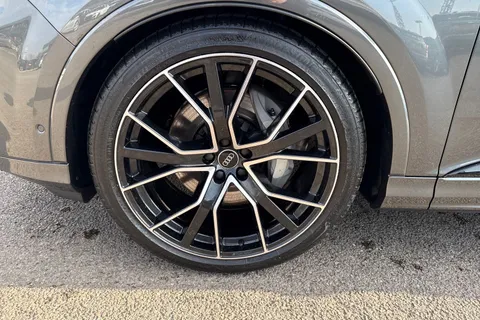 Audi Q7 3.0 TDI V6 Black Edition Tiptronic quattro Euro 6 (s/s) 5dr Thumbnail #12